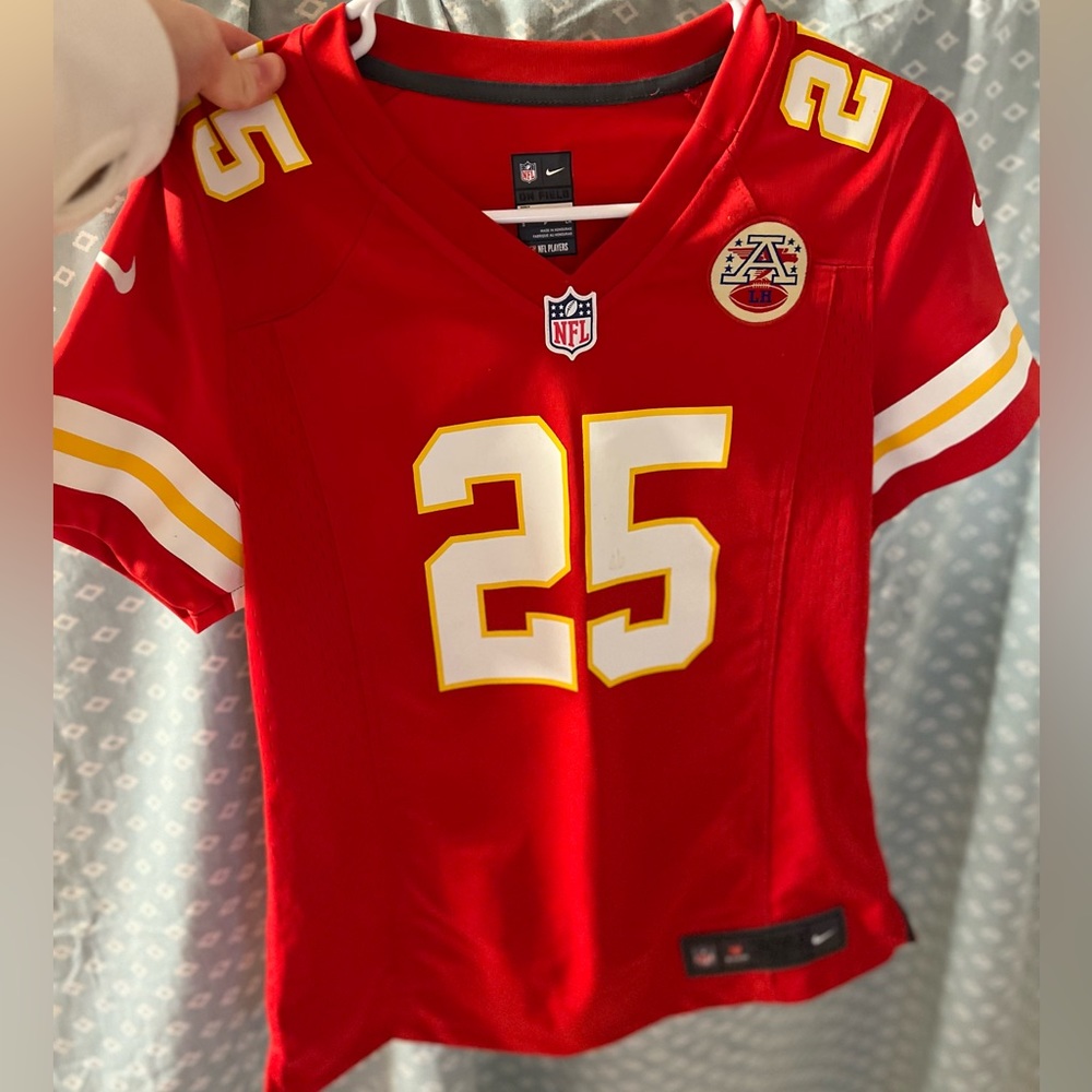 Chiefs Nike Jersey! Charles